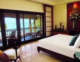 Luxury gay travel