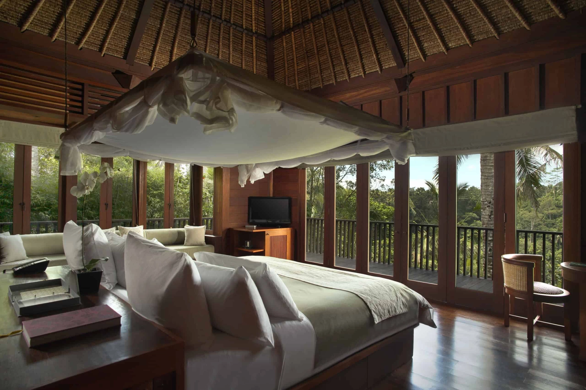 Luxury gay travel