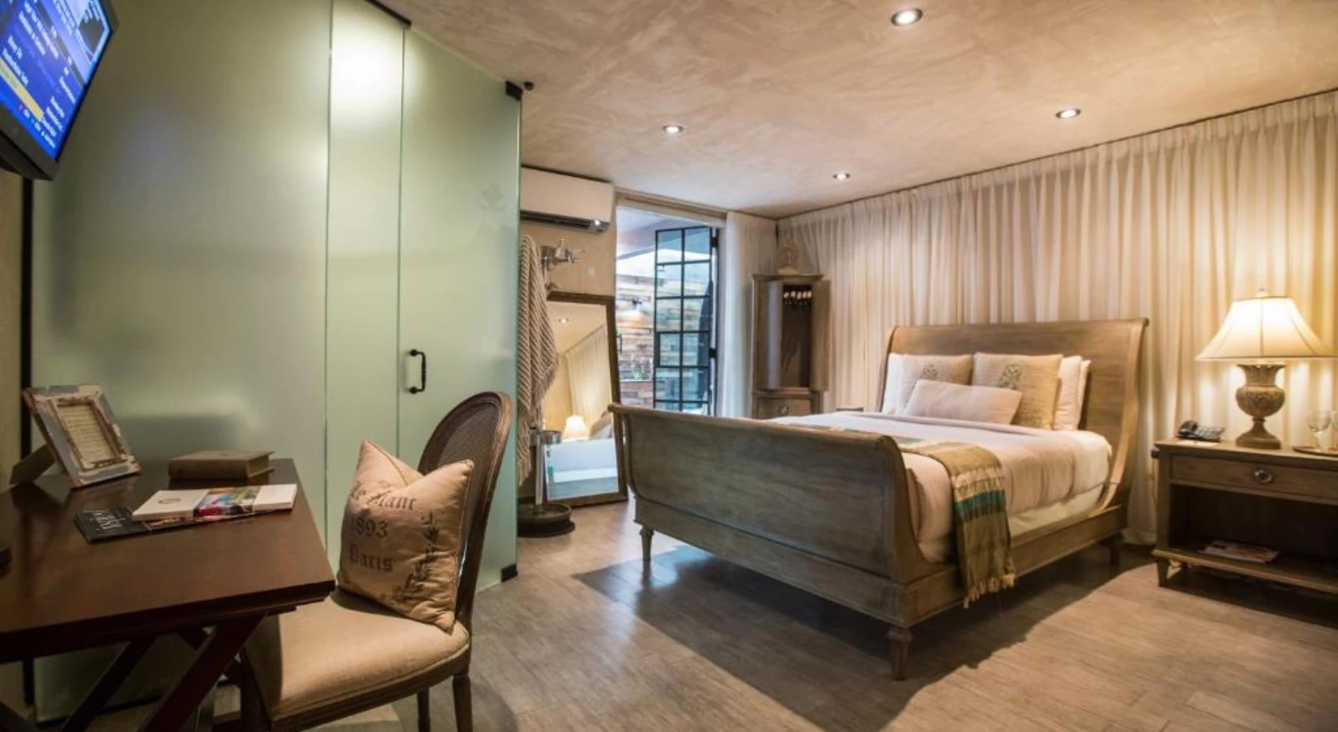 Luxury gay travel