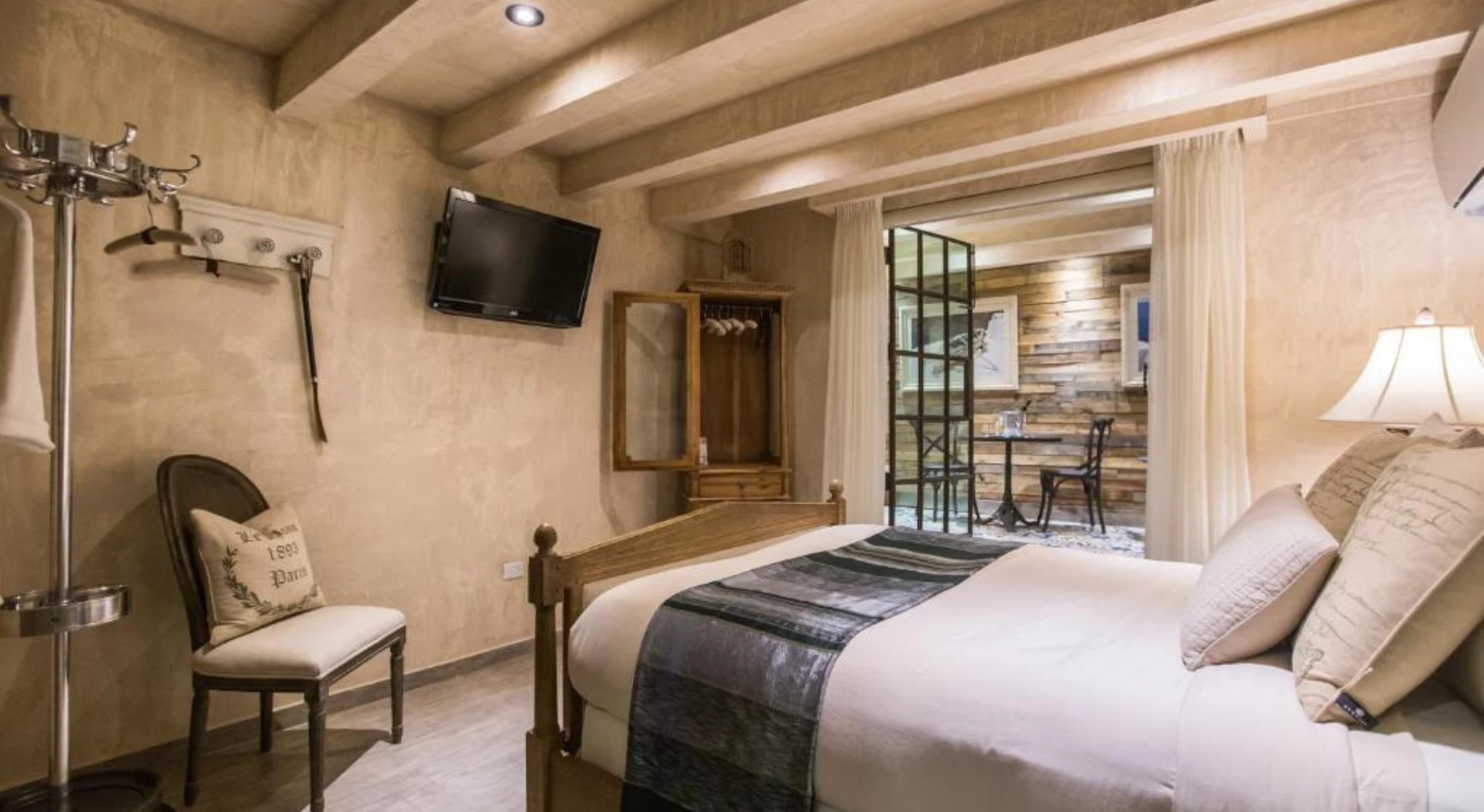 Luxury gay travel