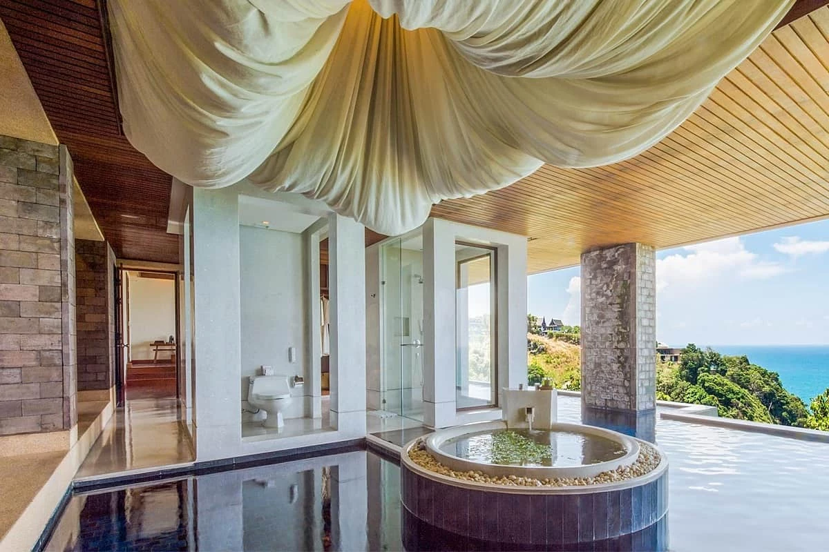 Luxury gay travel
